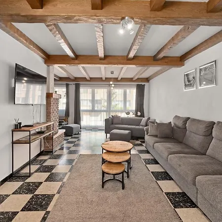 Ruime Woning 10p Met Zonnige Tuin & Nabij וילה *