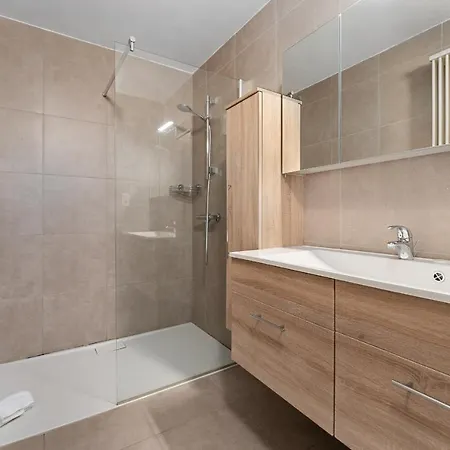 Ruime Woning 10p Met Zonnige Tuin & Nabij וילה *