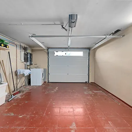 Ruime Woning 10p Met Zonnige Tuin & Nabij בלנקנברג